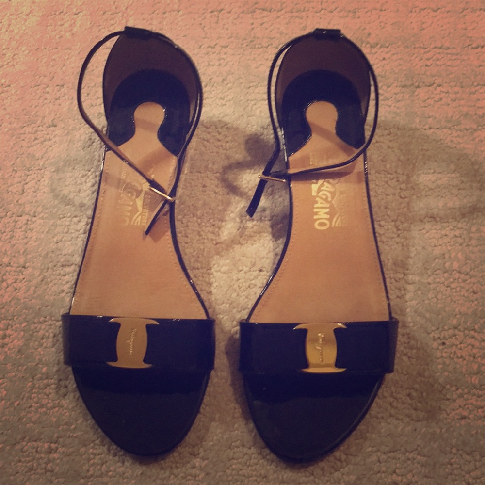EUC Ferragamo wedge sandals